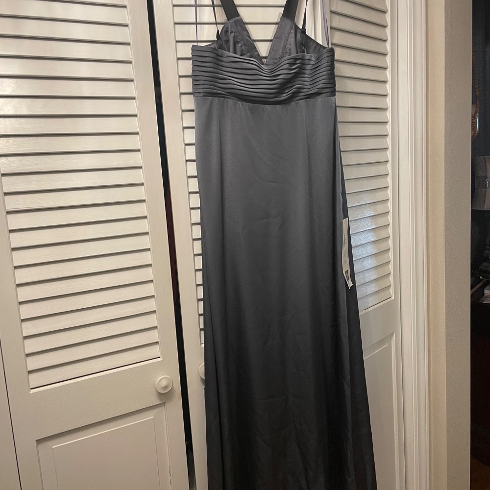 Evening gown - Picture 3 of 3